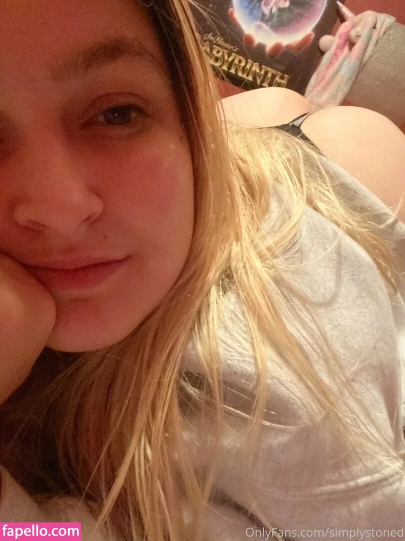 simplystoned Onlyfans Photo Gallery 