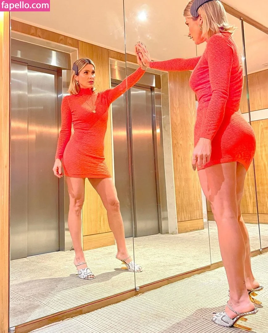 via.oc Onlyfans Photo Gallery 