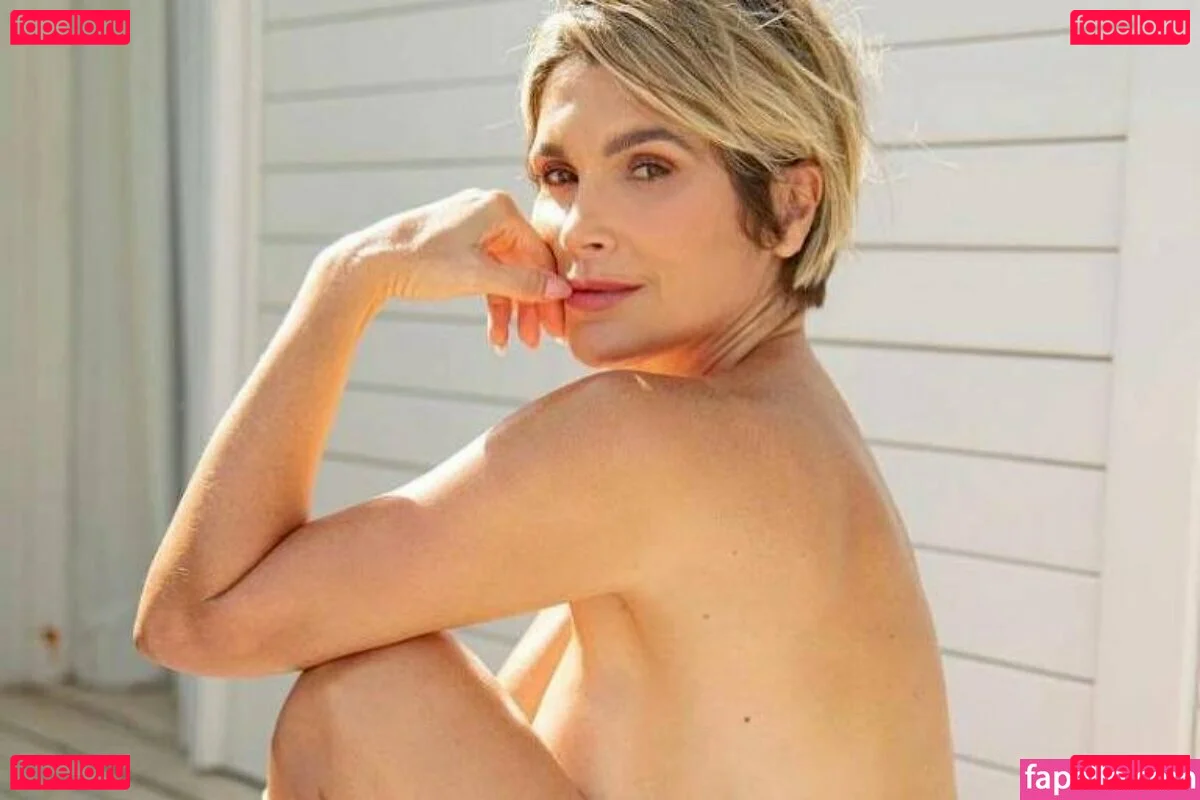 via.oc Onlyfans Photo Gallery 