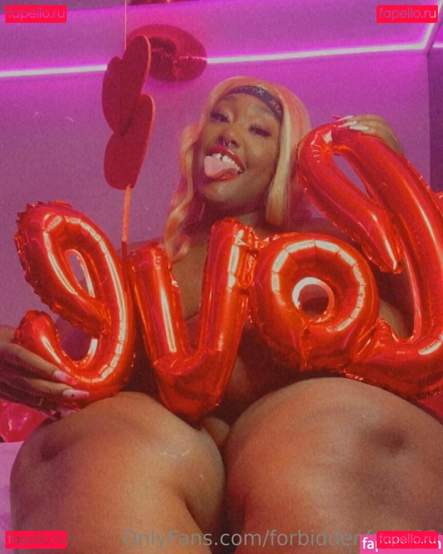 forbiddenfruyt23 Onlyfans Photo Gallery 