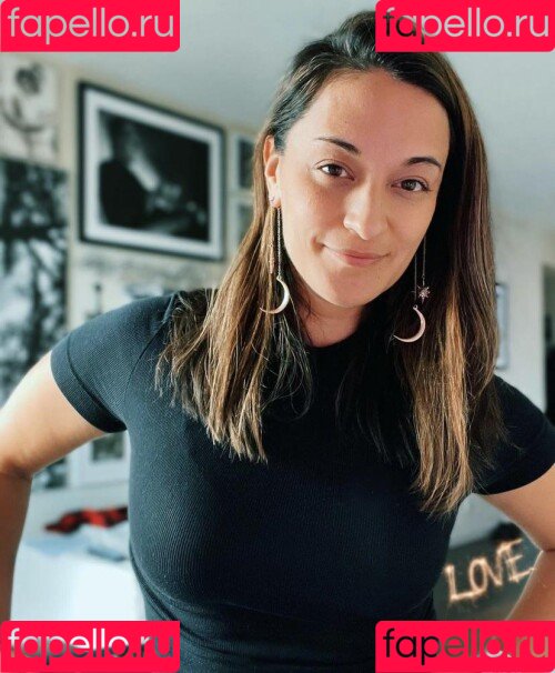 Sara Tomko Onlyfans Photo Gallery 