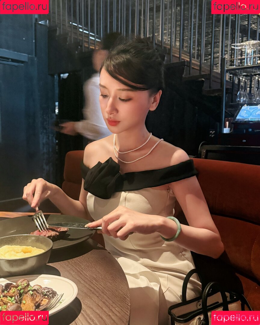 映雪Inshy Onlyfans Photo Gallery 