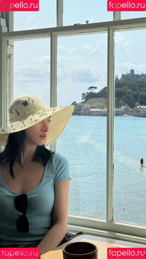 映雪Inshy Onlyfans Photo Gallery 