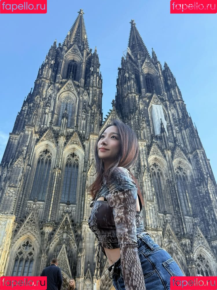 映雪Inshy Onlyfans Photo Gallery 