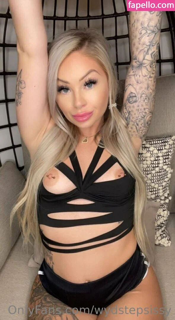 wydstepsissy Onlyfans Photo Gallery 