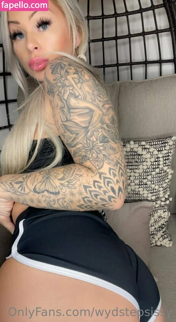 wydstepsissy Onlyfans Photo Gallery 