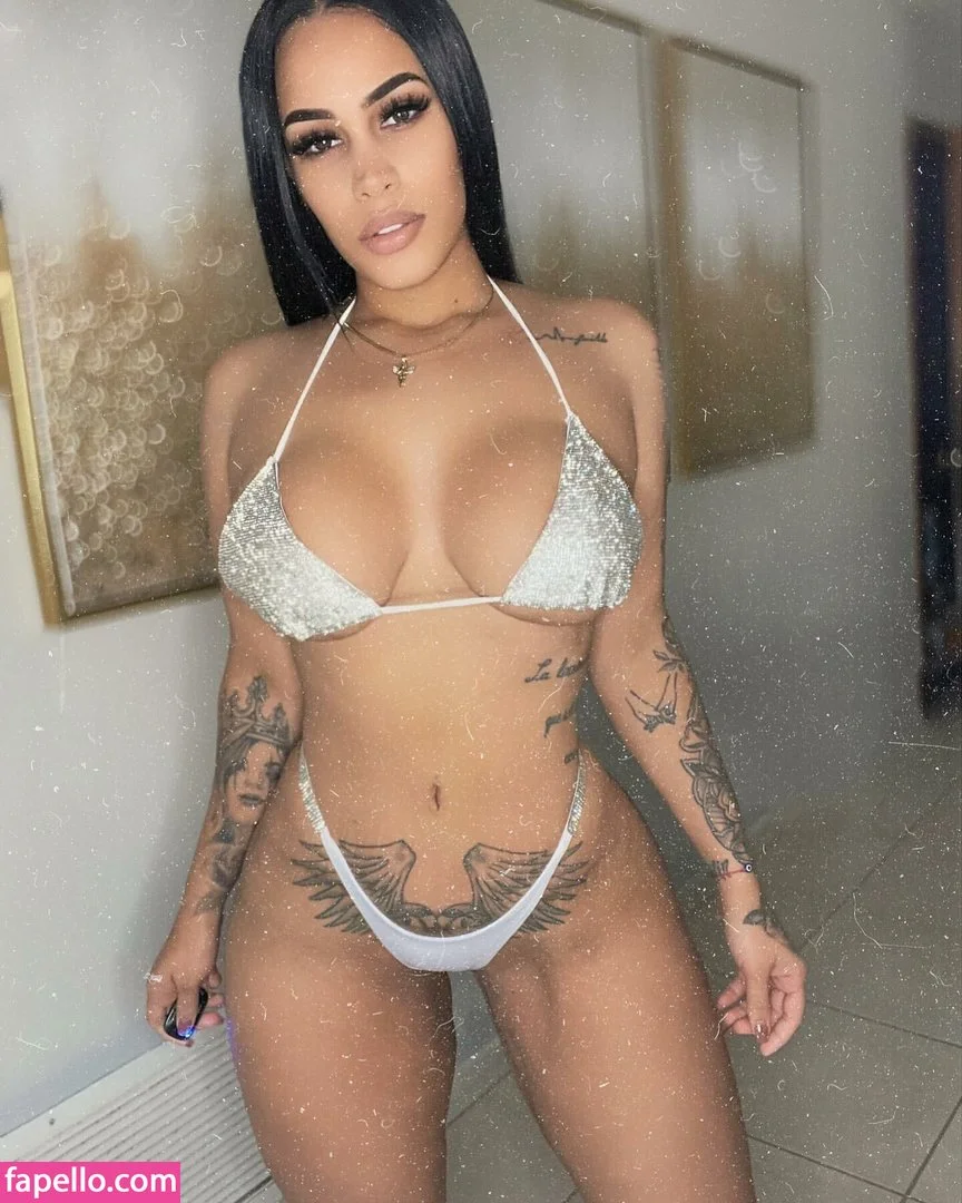 Dartya Sanchez Onlyfans Photo Gallery 