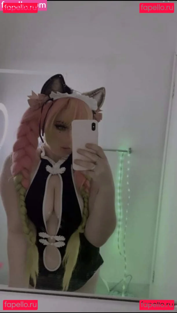 averagecosplays Onlyfans Photo Gallery 