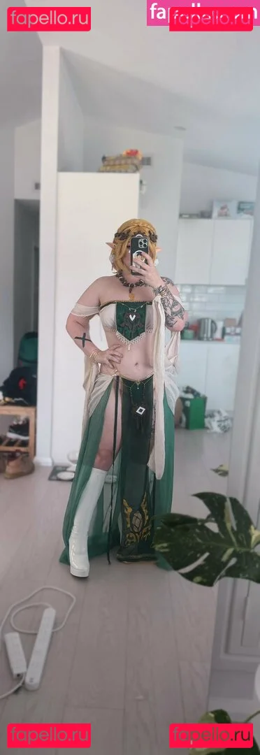 averagecosplays Onlyfans Photo Gallery 