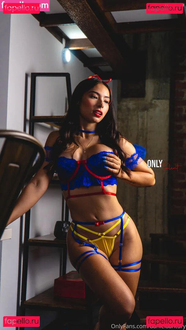 danielaantury Onlyfans Photo Gallery 