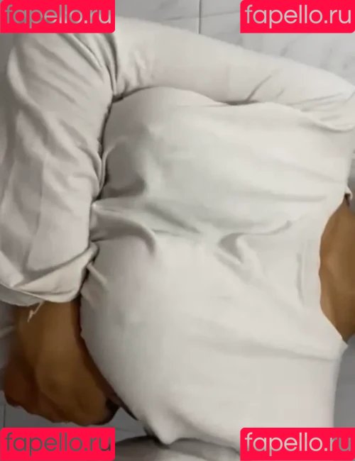 Suhana Khan Onlyfans Photo Gallery 