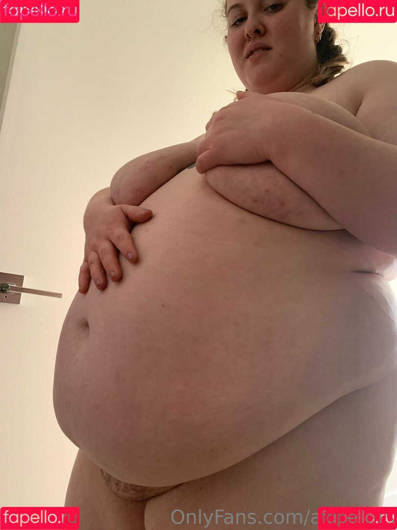 aliceeats Onlyfans Photo Gallery 