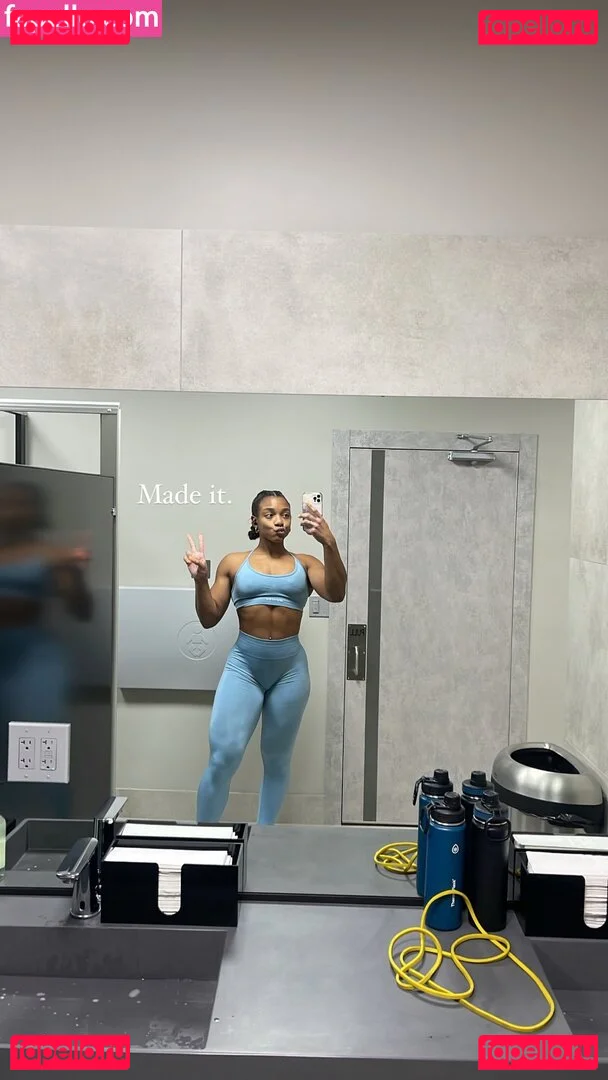 aaaaayevuh Onlyfans Photo Gallery 