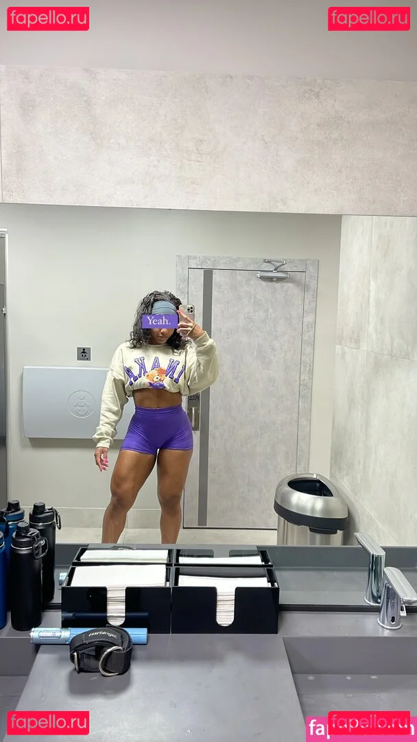 aaaaayevuh Onlyfans Photo Gallery 