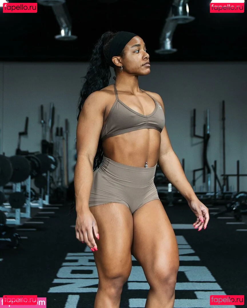 aaaaayevuh Onlyfans Photo Gallery 