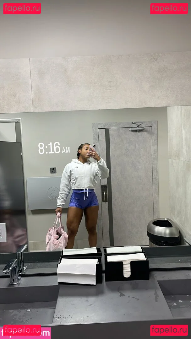 aaaaayevuh Onlyfans Photo Gallery 