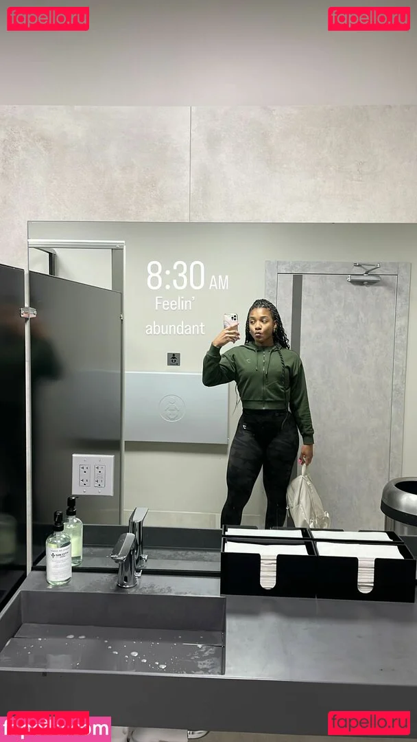 aaaaayevuh Onlyfans Photo Gallery 