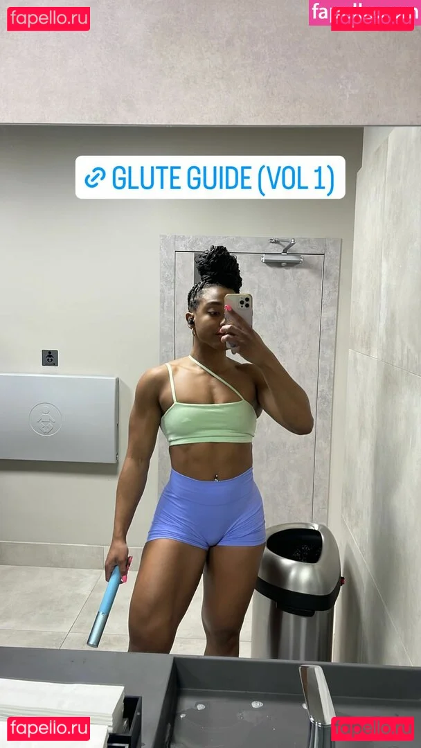 aaaaayevuh Onlyfans Photo Gallery 