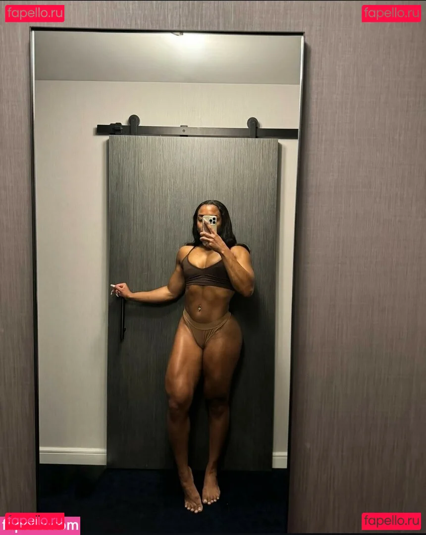 aaaaayevuh Onlyfans Photo Gallery 