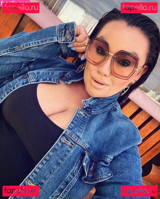 Dasha Kovalenko Onlyfans Photo Gallery 