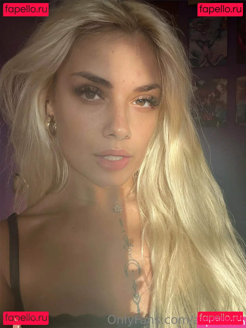 alisshale Onlyfans Photo Gallery 