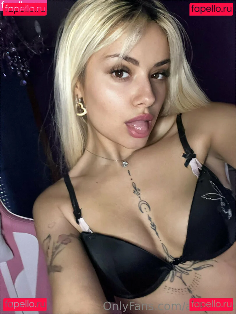 alisshale Onlyfans Photo Gallery 