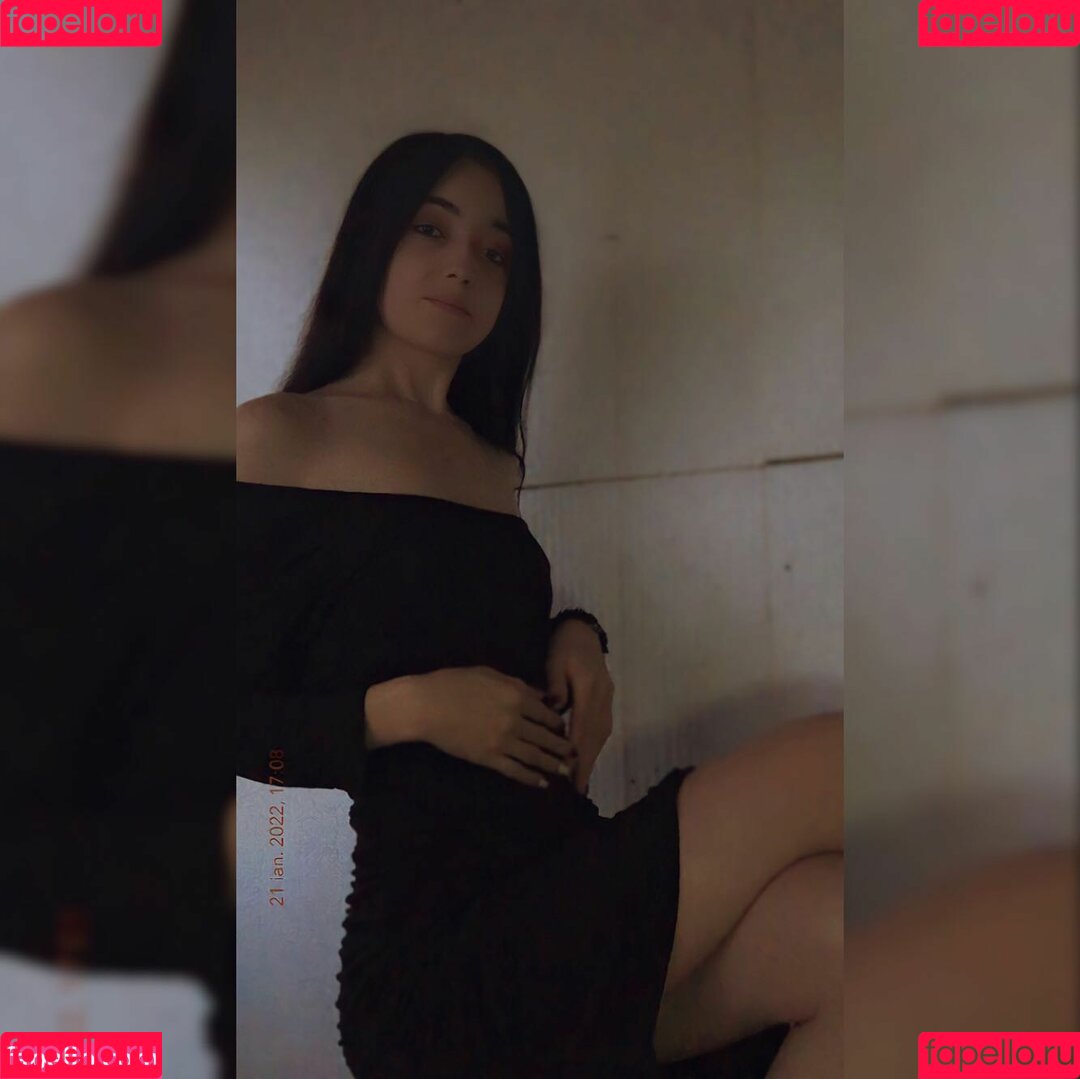 alymaria18 Onlyfans Photo Gallery 