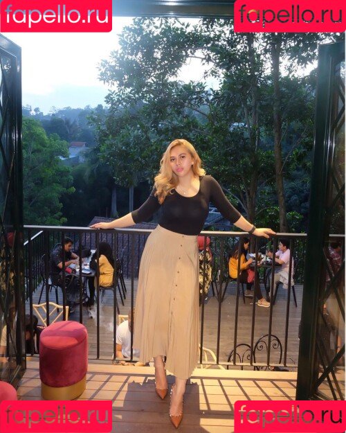 Renna Dyana Onlyfans Photo Gallery 