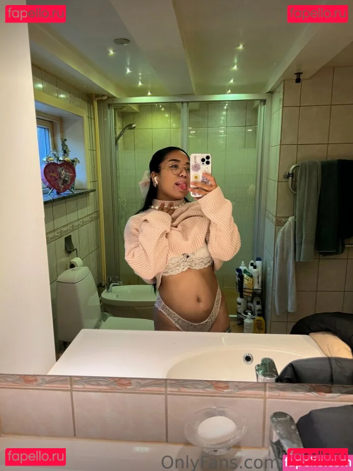 keraiink Onlyfans Photo Gallery 