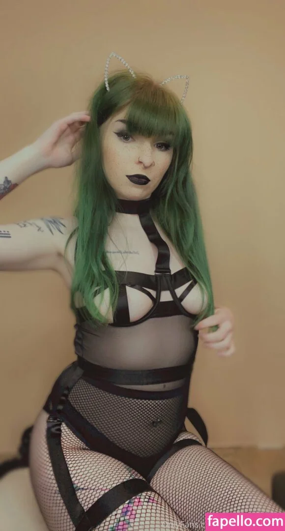 smolgothgirlvip Onlyfans Photo Gallery 