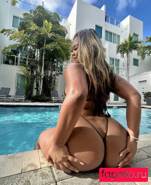 Tonti_Thampitak Onlyfans Photo Gallery 