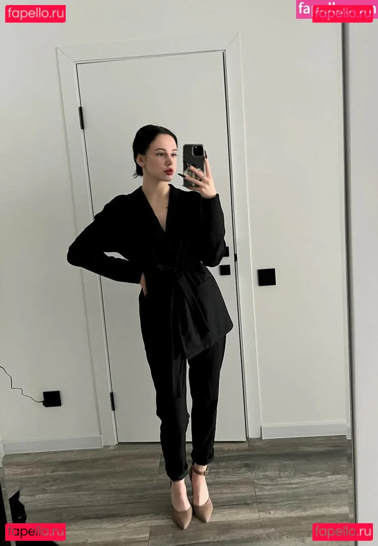 adelebee Onlyfans Photo Gallery 