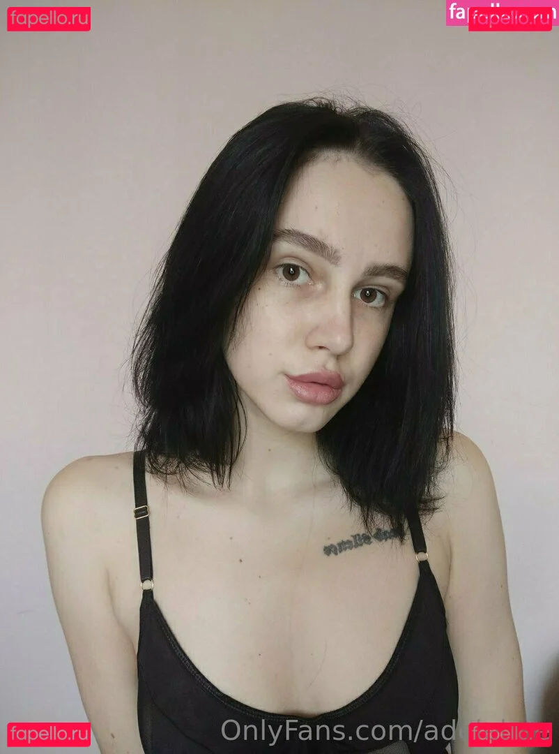 adelebee Onlyfans Photo Gallery 