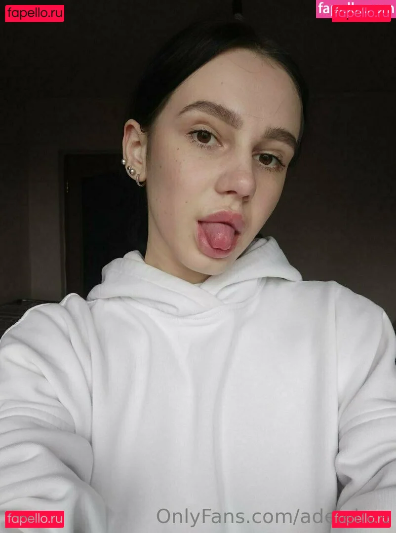 adelebee Onlyfans Photo Gallery 