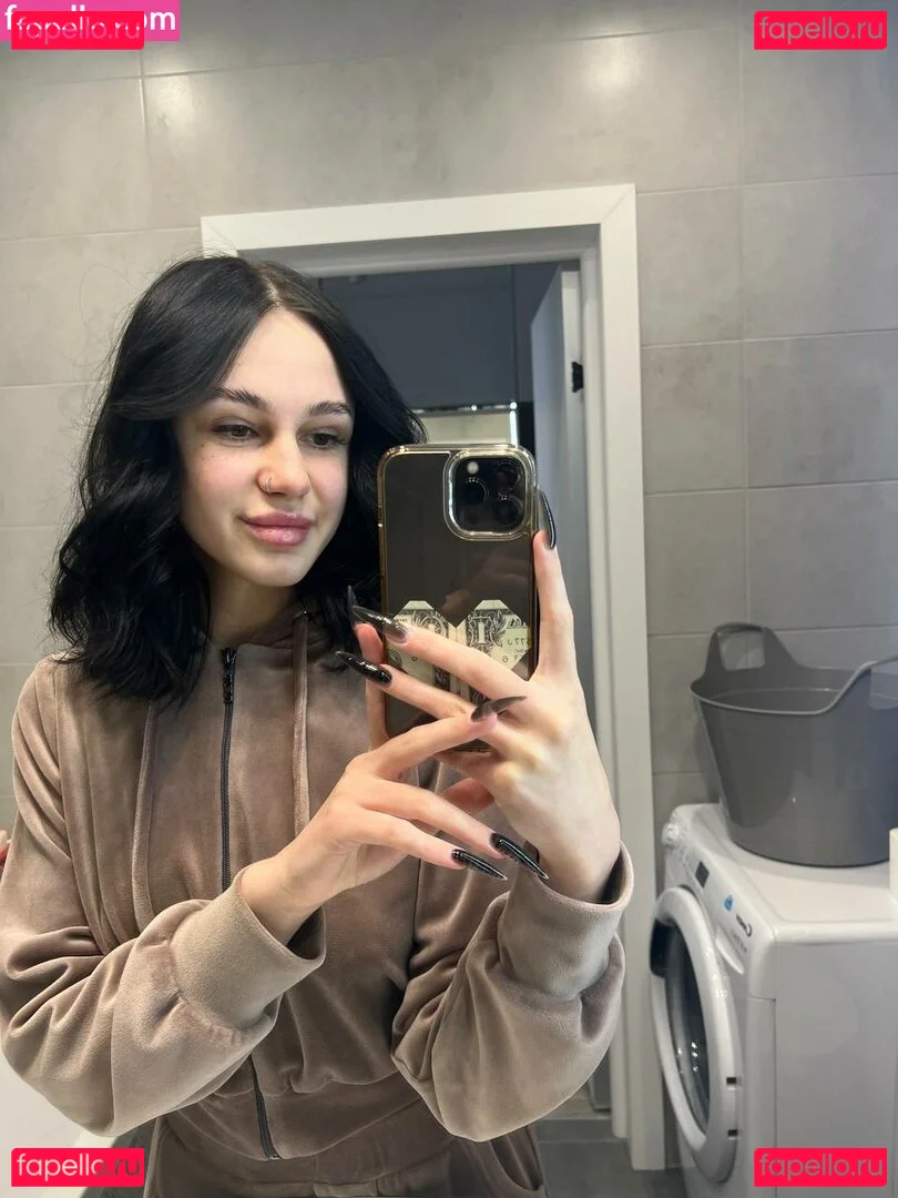 adelebee Onlyfans Photo Gallery 