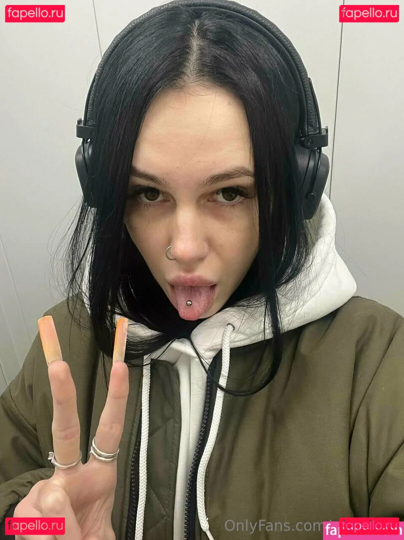 adelebee Onlyfans Photo Gallery 