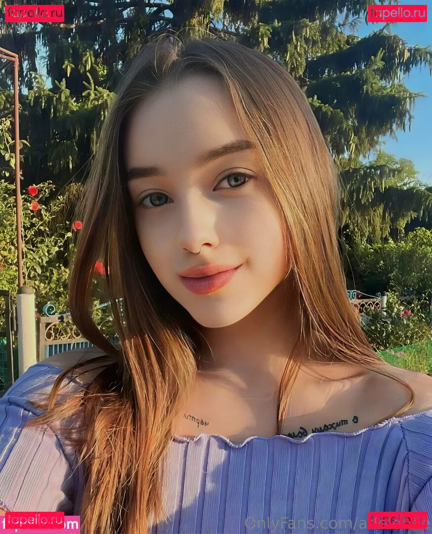 adelebee Onlyfans Photo Gallery 