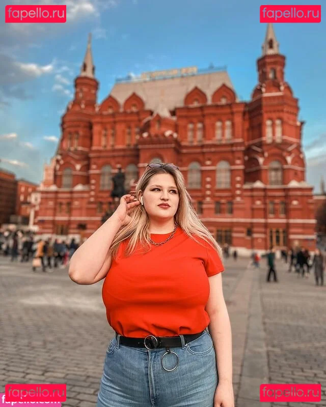 Julia Chegodar Onlyfans Photo Gallery 