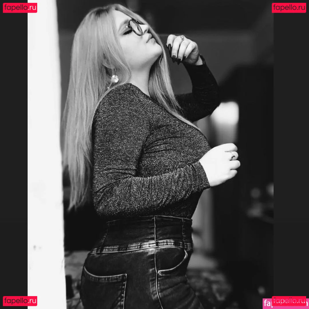 Julia Chegodar Onlyfans Photo Gallery 