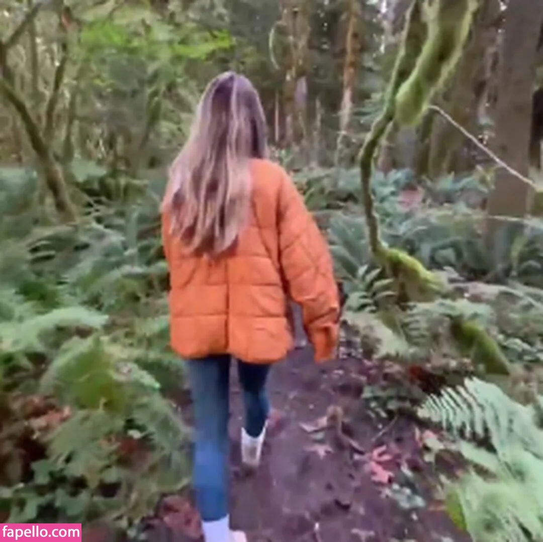 GuessWhoX2 Onlyfans Photo Gallery 