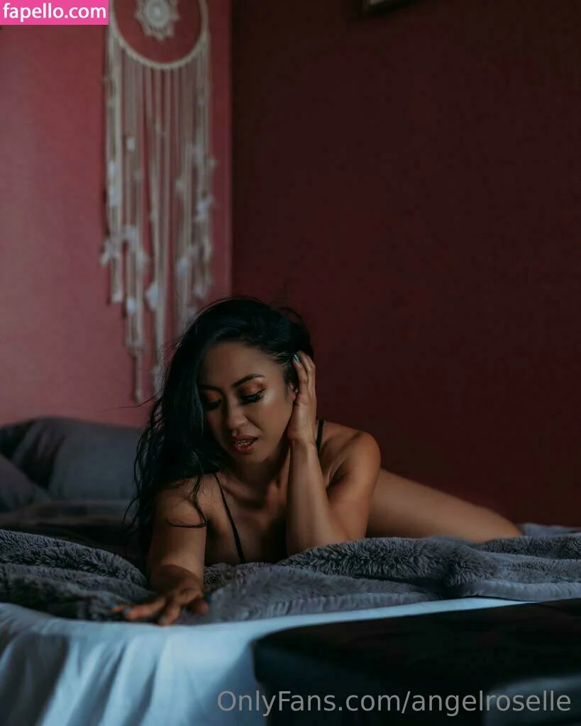angelroselle Onlyfans Photo Gallery 