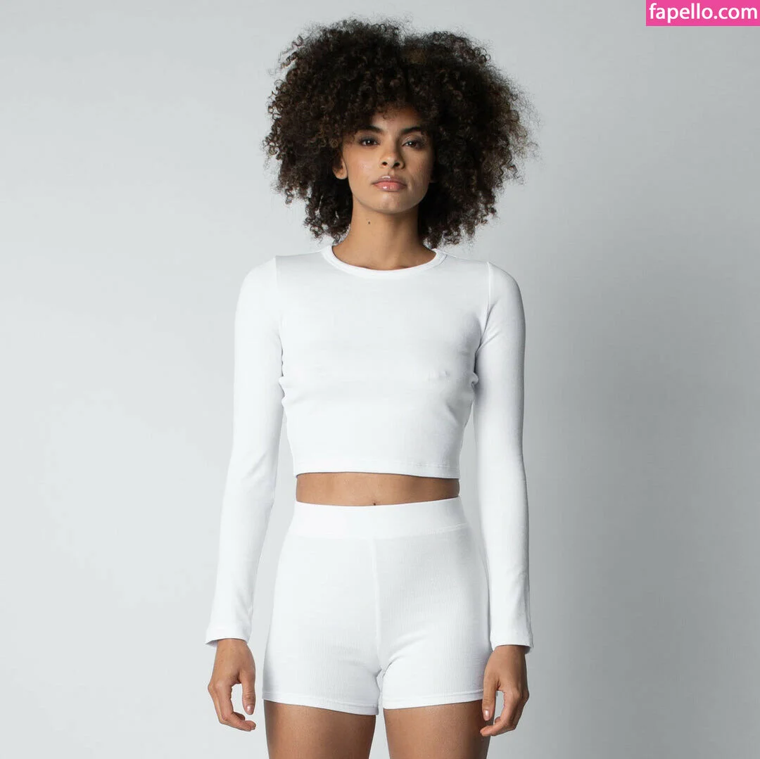 Ally R Onlyfans Photo Gallery 