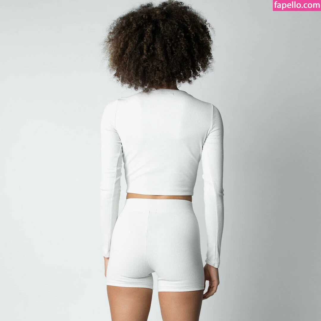 Ally R Onlyfans Photo Gallery 