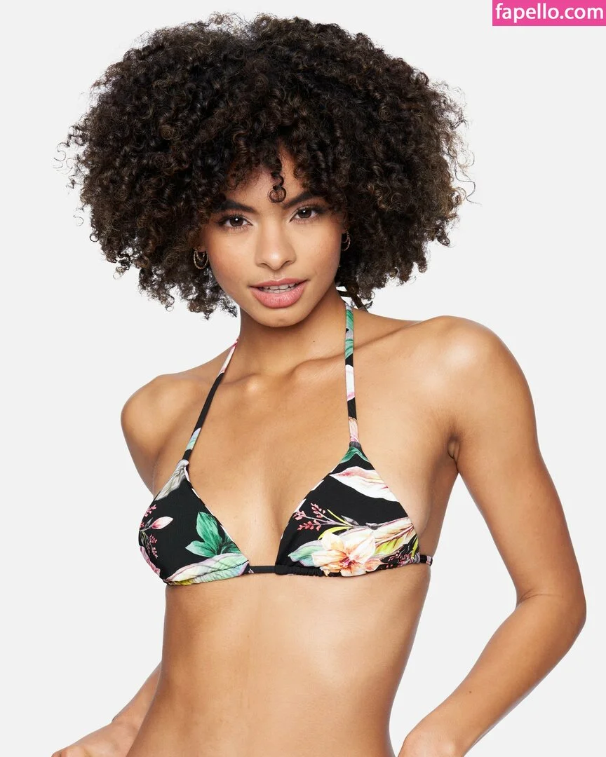 Ally R Onlyfans Photo Gallery 