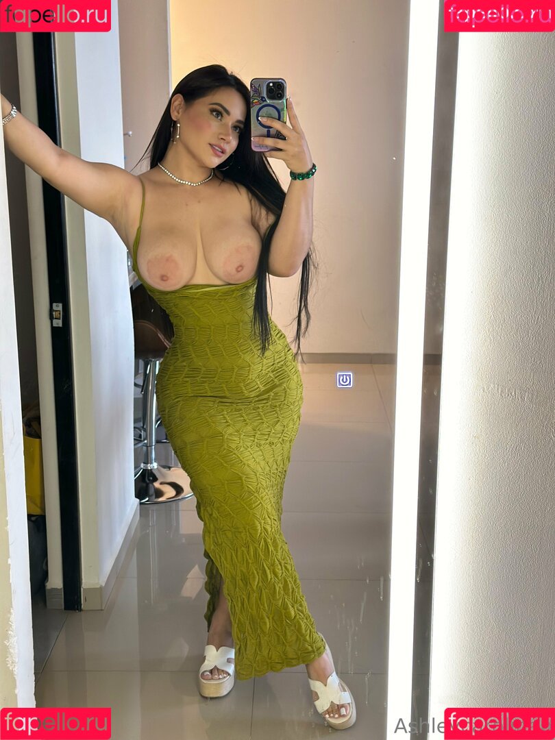AshleyCarolina Onlyfans Photo Gallery 