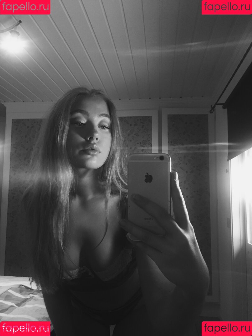 numberonemermaid Onlyfans Photo Gallery 