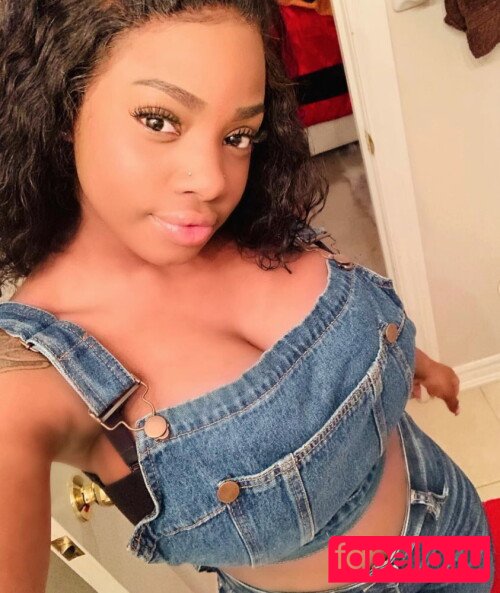 Itstaviaa Onlyfans Photo Gallery 