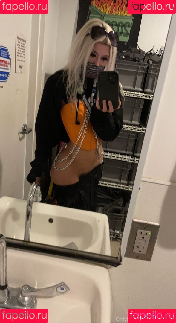 devilybuff Onlyfans Photo Gallery 