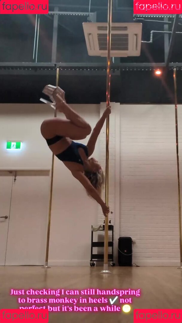 Phillipa Sharples Onlyfans Photo Gallery 