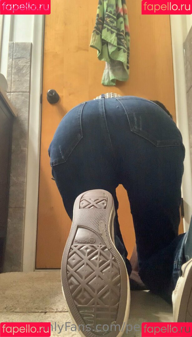 petitchepii Onlyfans Photo Gallery 